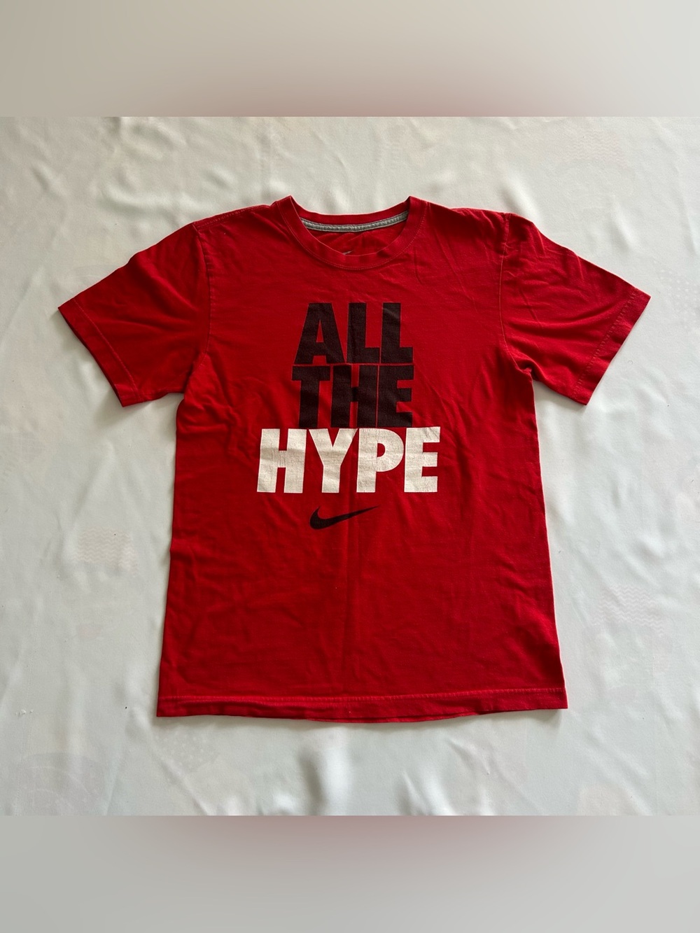 EUC Nike Small Red Tshirt Logo 100% Cotton Graphic Print Athletics Athleisure